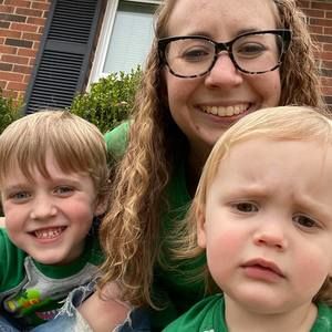 Meet your Posher, Caitlin